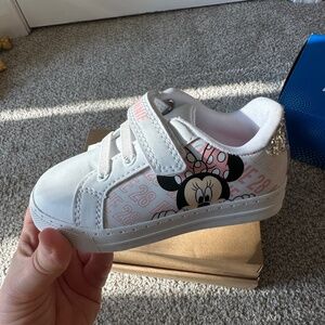 Toddler girl sneakers size 7